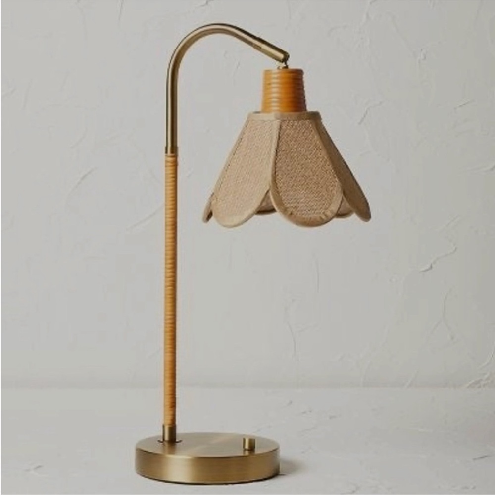 *ISO* Opalhouse Jungalow Petal Burlap Task Lamp